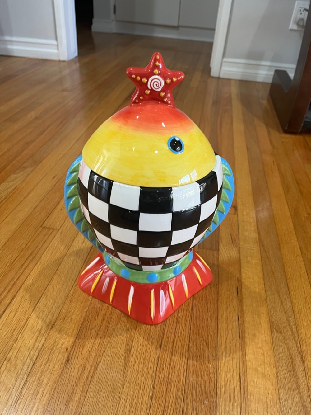 Ceramic Fish cookie jar Accent in Red, Yellow, Black & Blue used.